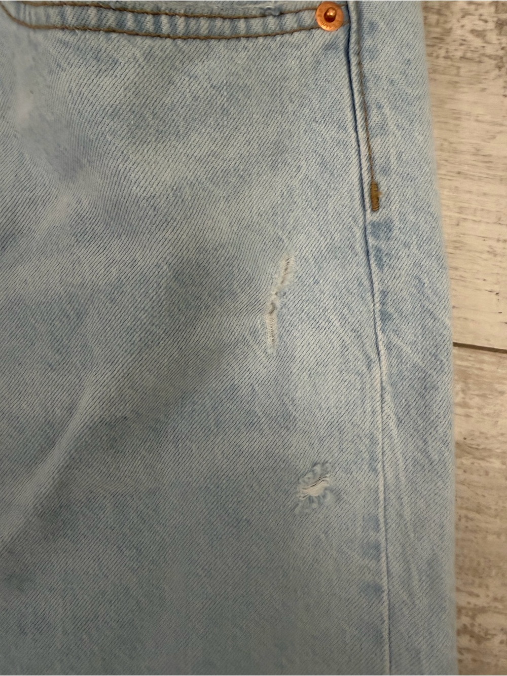 NWT H&M &Denim Light Wash Baggy Distressed Jeans Size 12 Wide Leg Y2K - Picture 10 of 12
